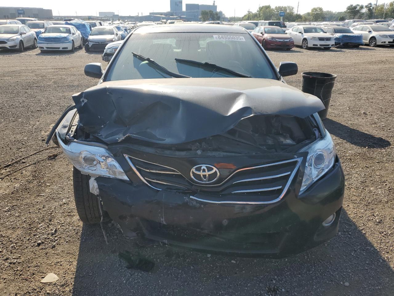 2011 TOYOTA CAMRY
