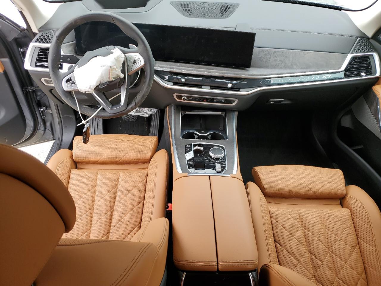 2025 BMW X7