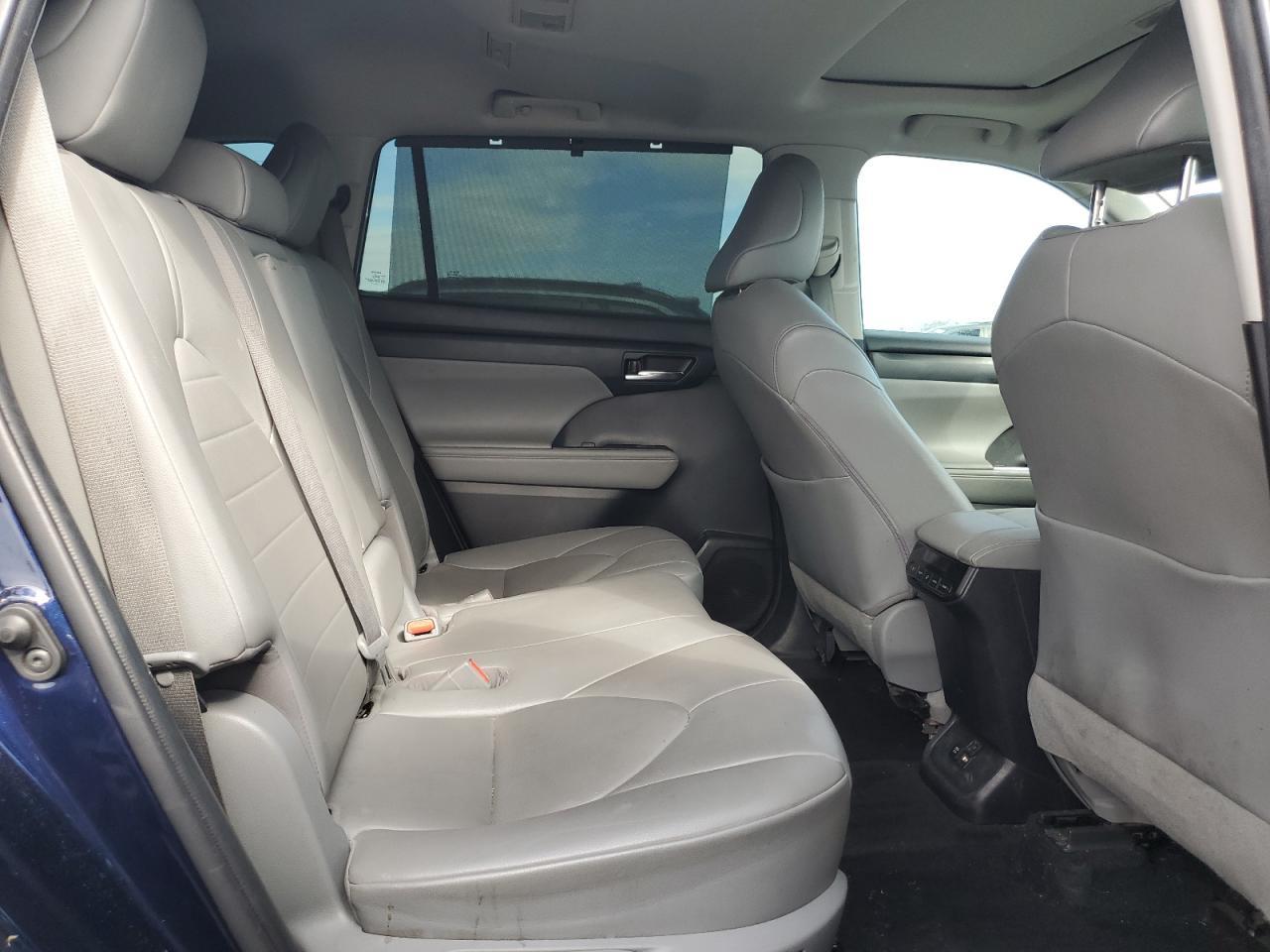 2020 TOYOTA HIGHLANDER