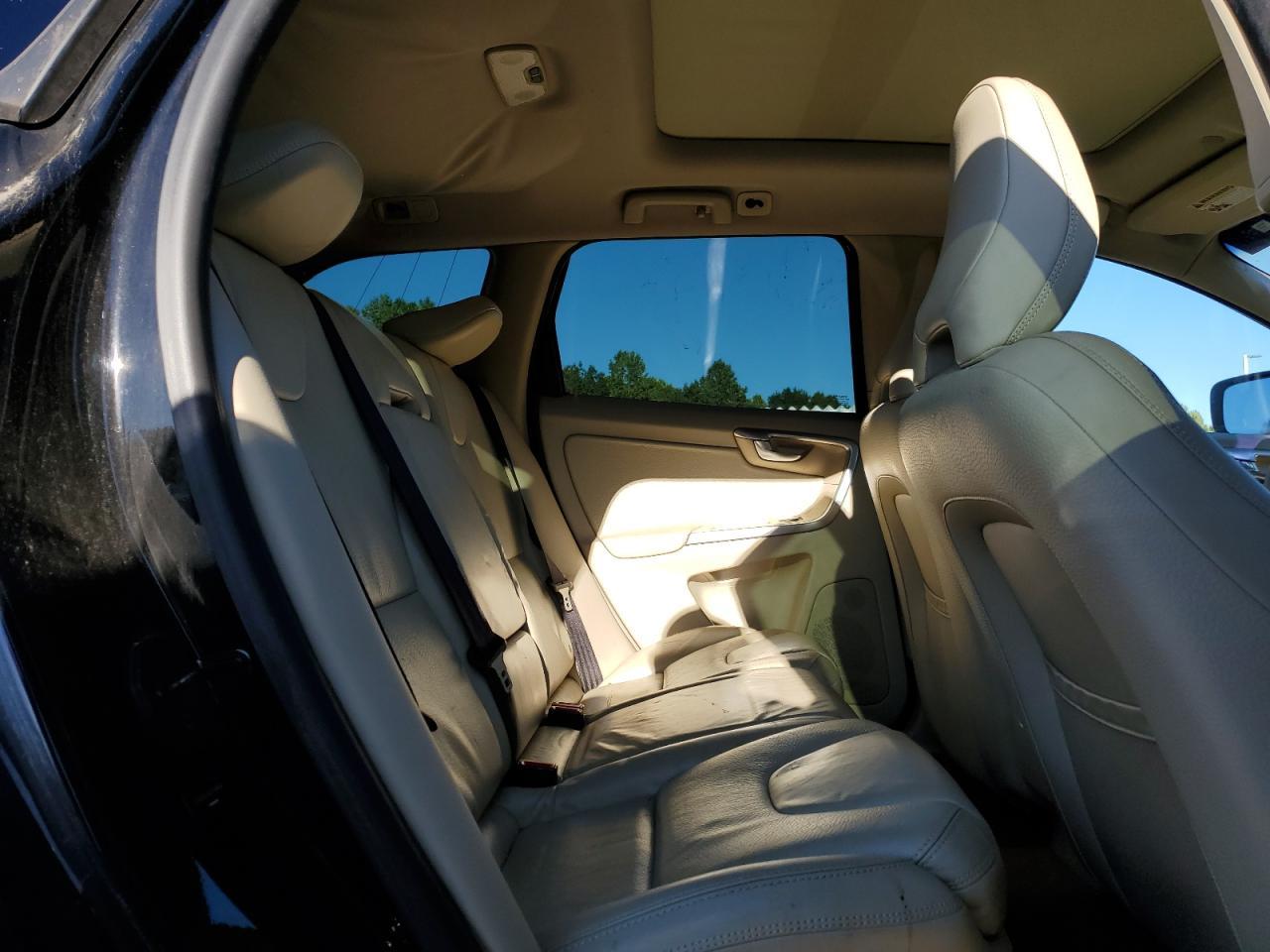 2010 VOLVO XC60
