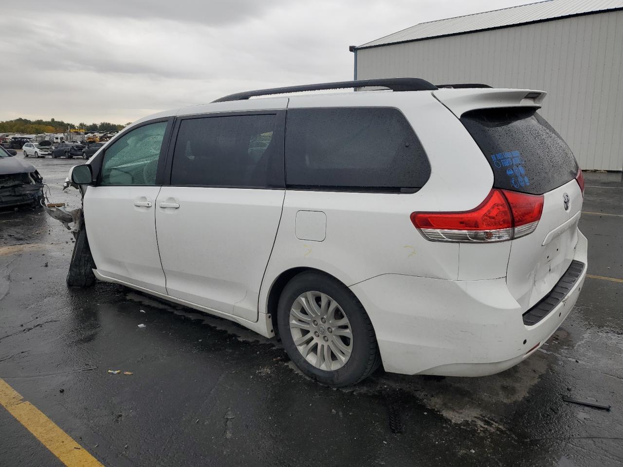 2014 TOYOTA SIENNA