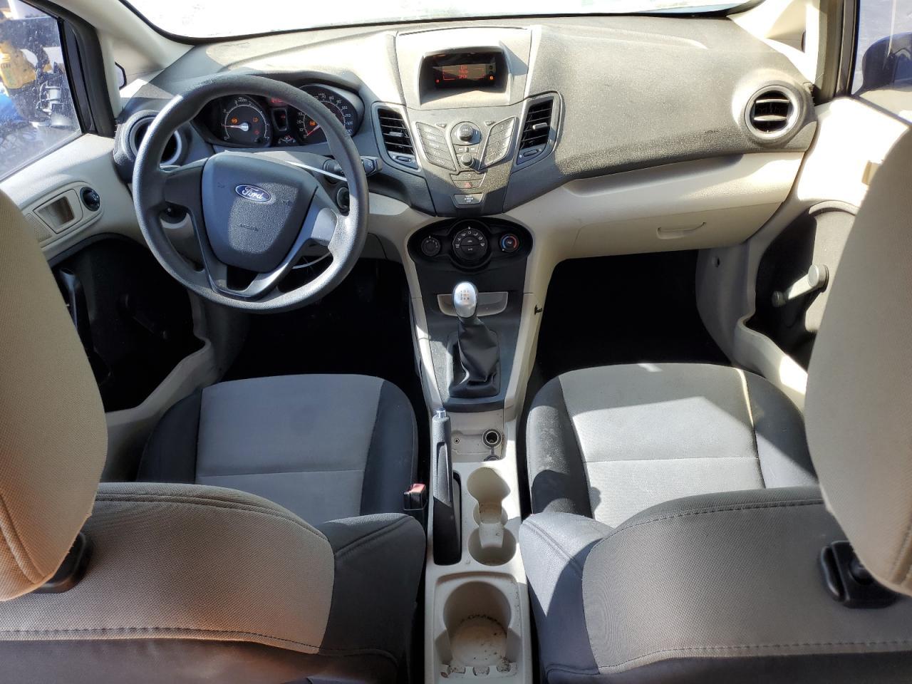 2012 FORD Fiesta