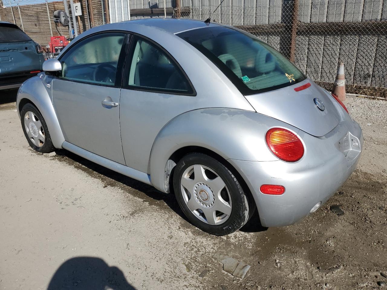 2000 VOLKSWAGEN Beetle