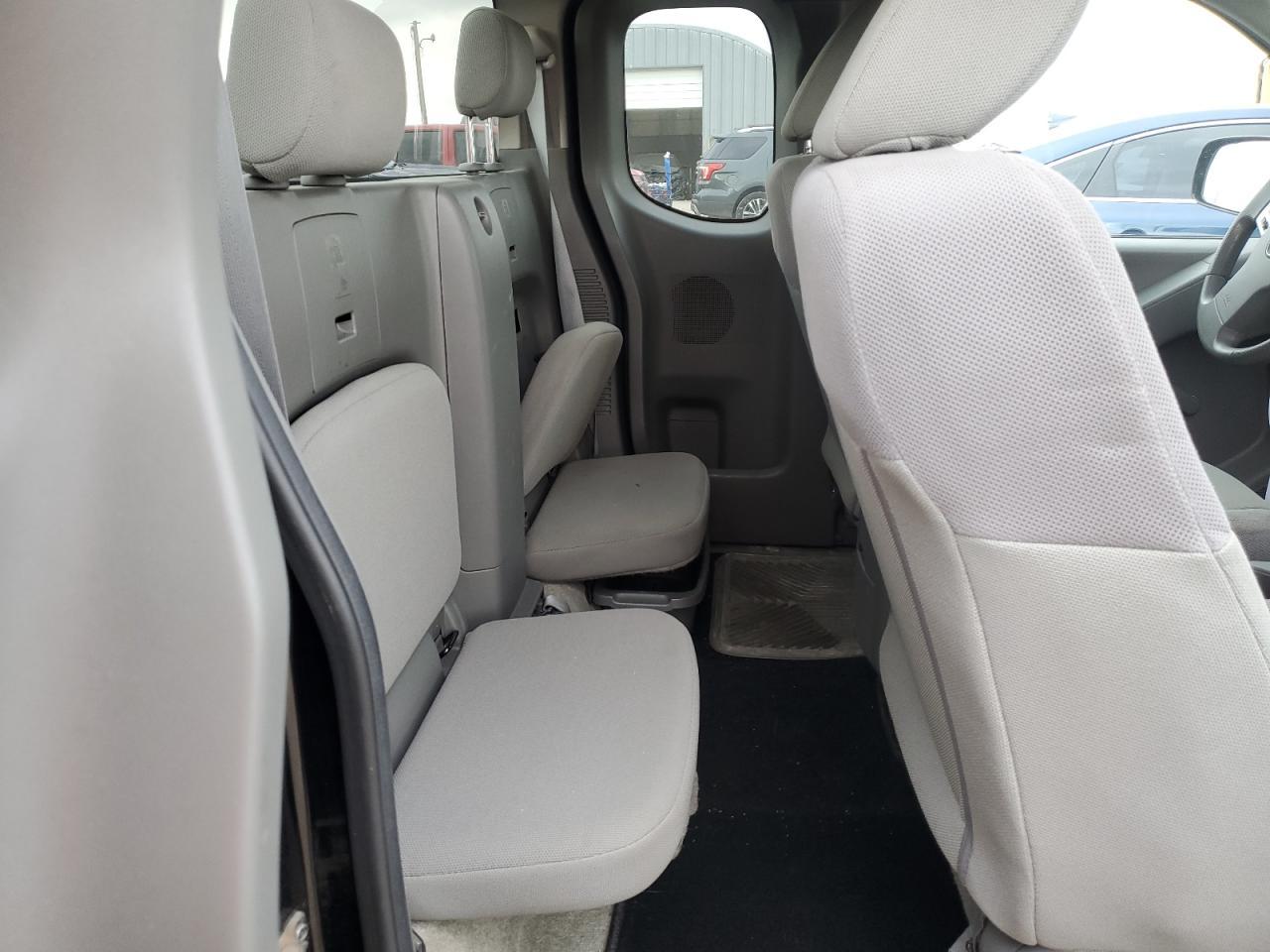 2015 NISSAN Frontier