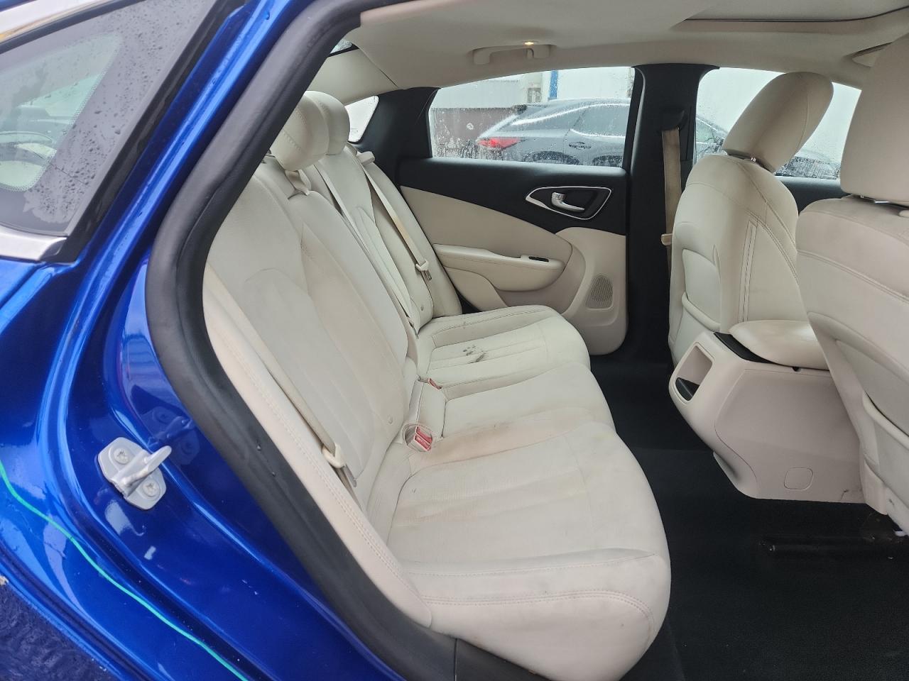 2016 CHRYSLER 200