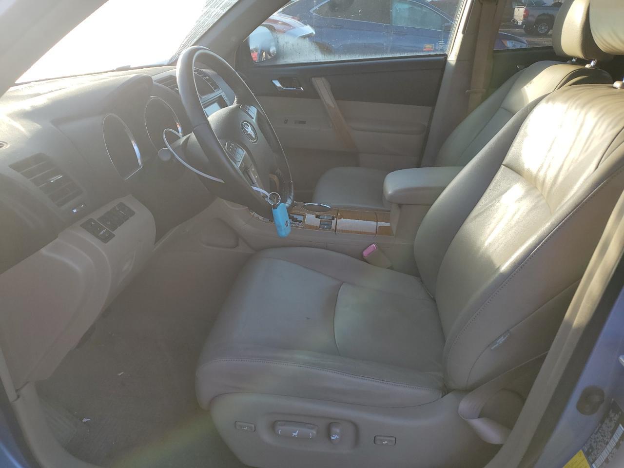 2009 TOYOTA HIGHLANDER
