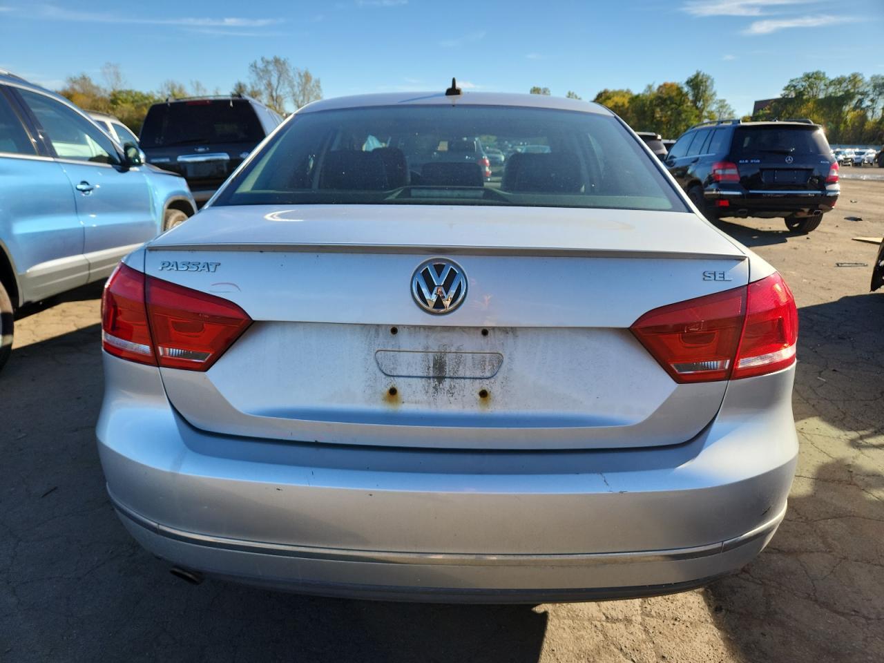 2012 VOLKSWAGEN Passat