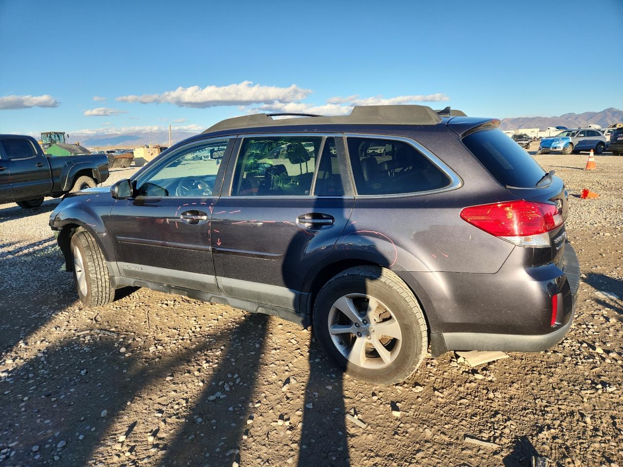2013 SUBARU Outback