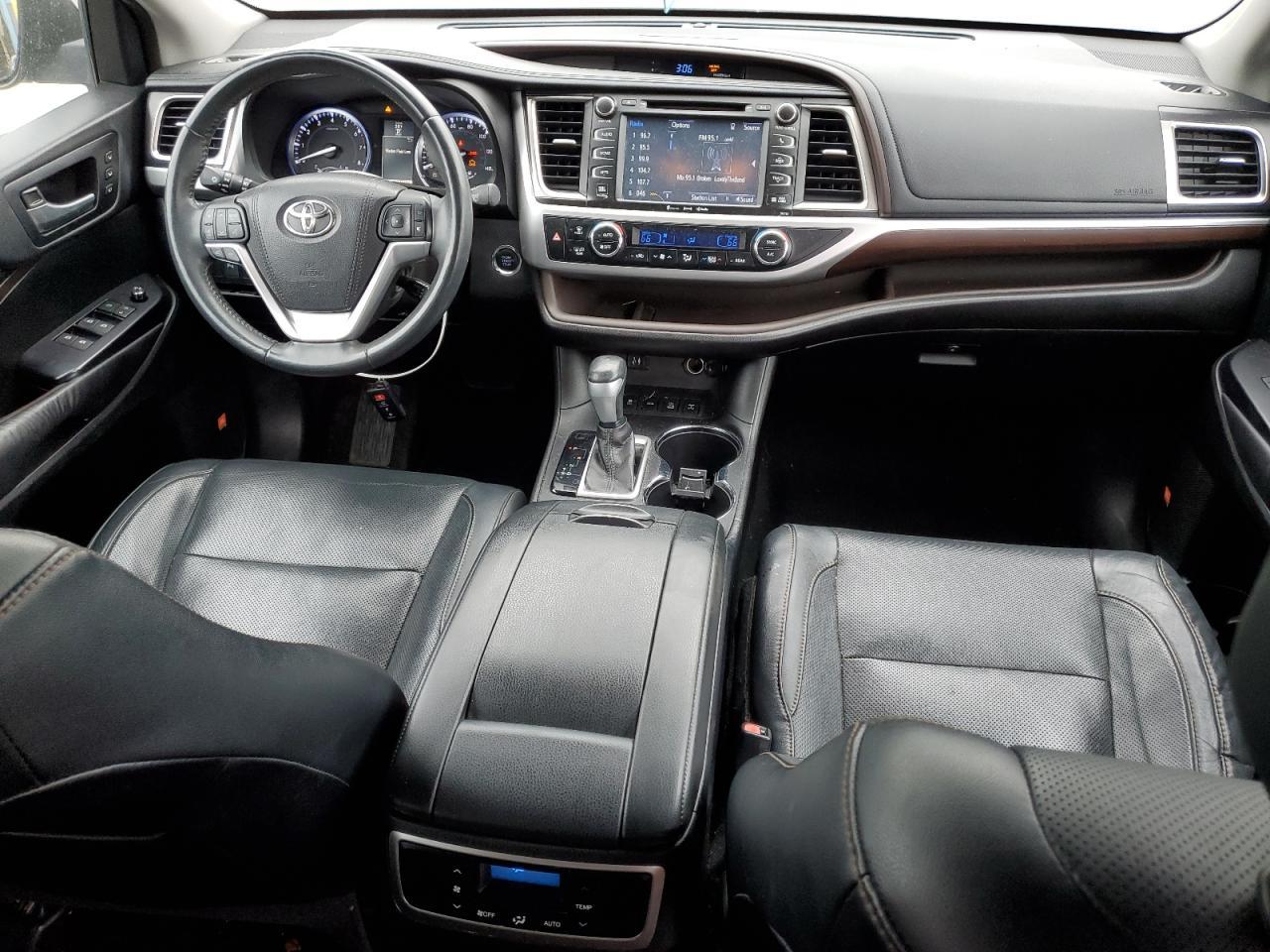 2016 TOYOTA HIGHLANDER