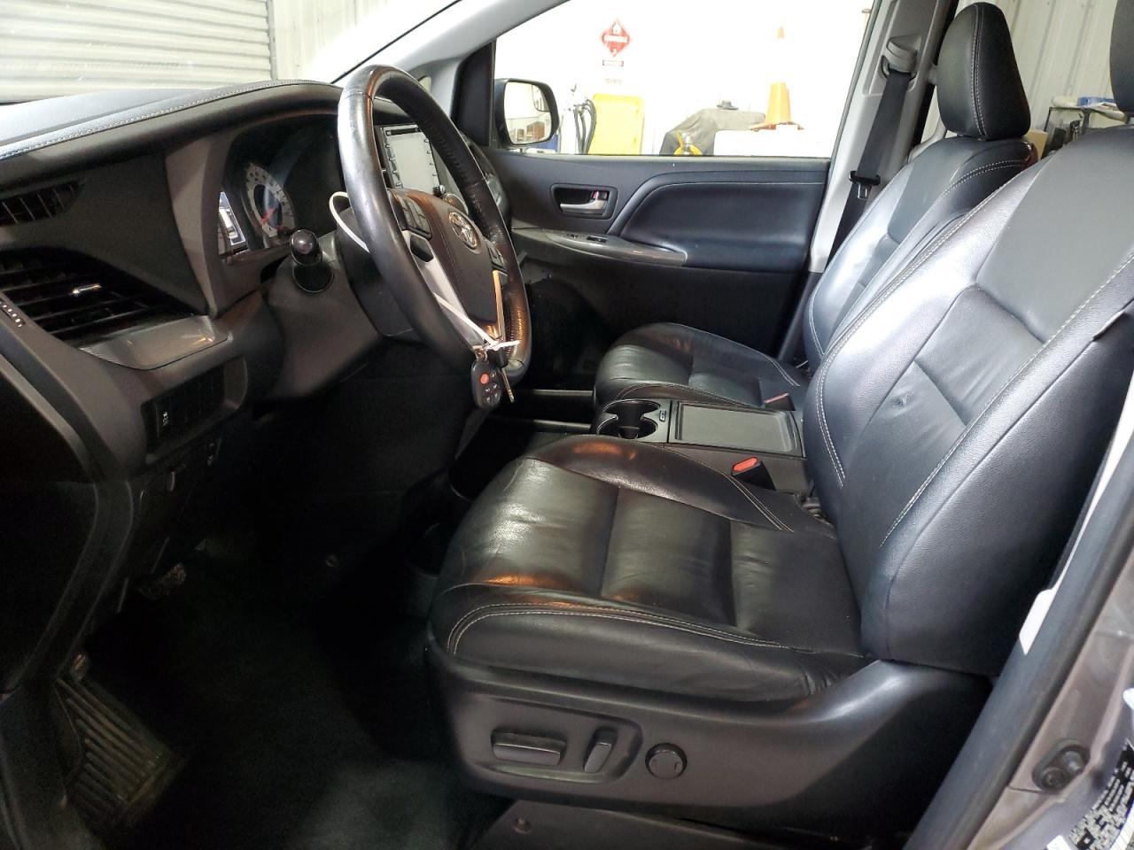 2018 TOYOTA SIENNA
