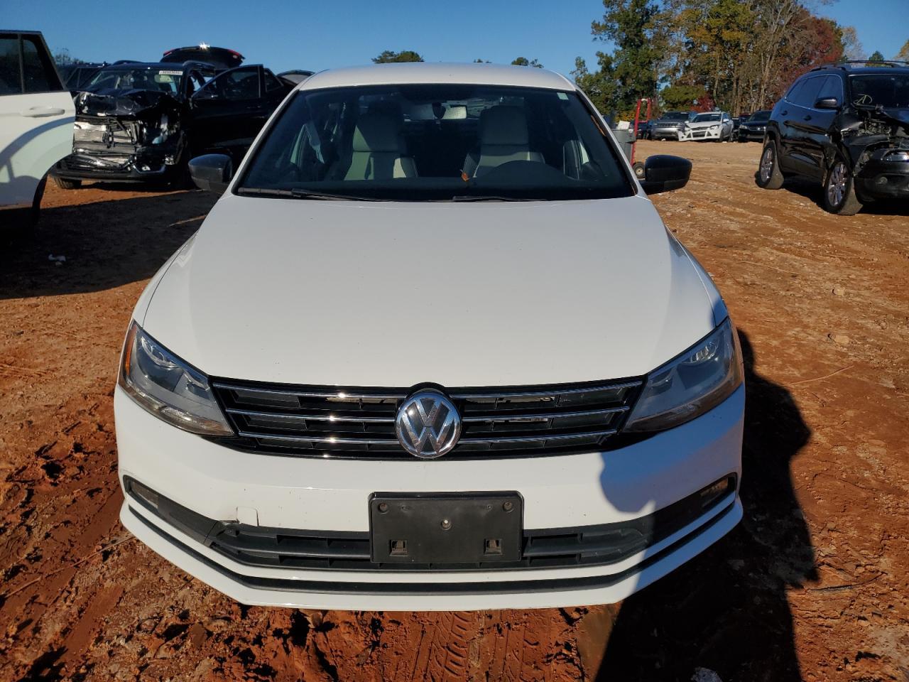 2016 VOLKSWAGEN JETTA