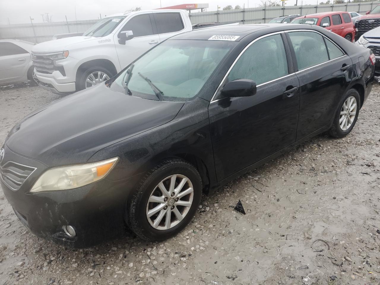 2011 TOYOTA CAMRY