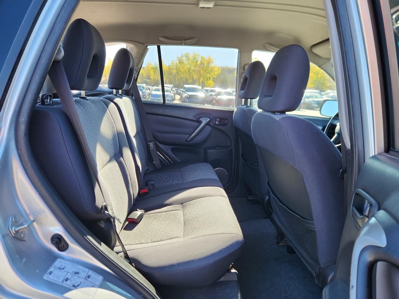 2004 TOYOTA RAV4
