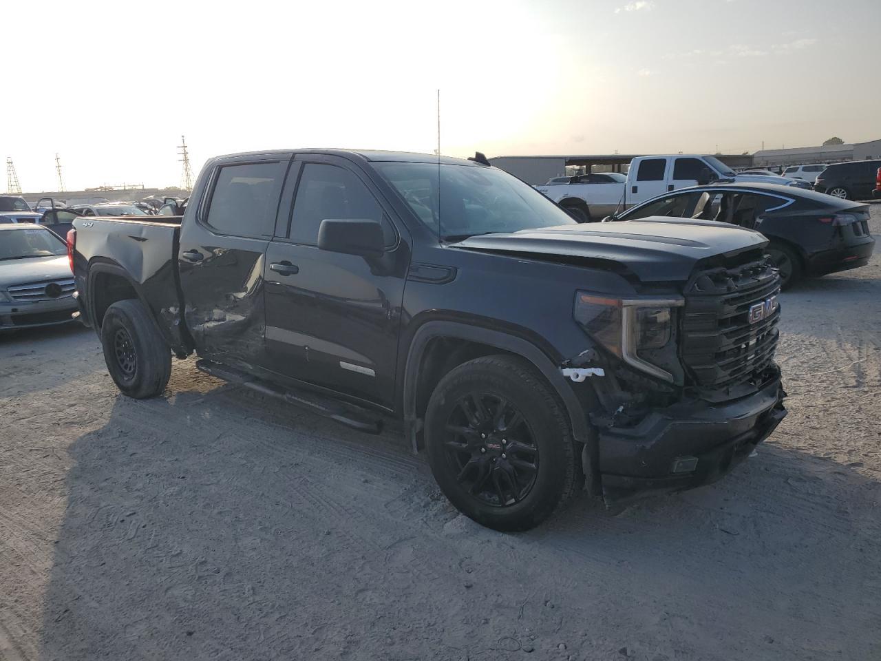2023 GMC Sierra