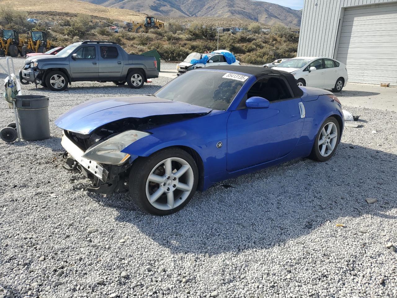 2004 NISSAN Z