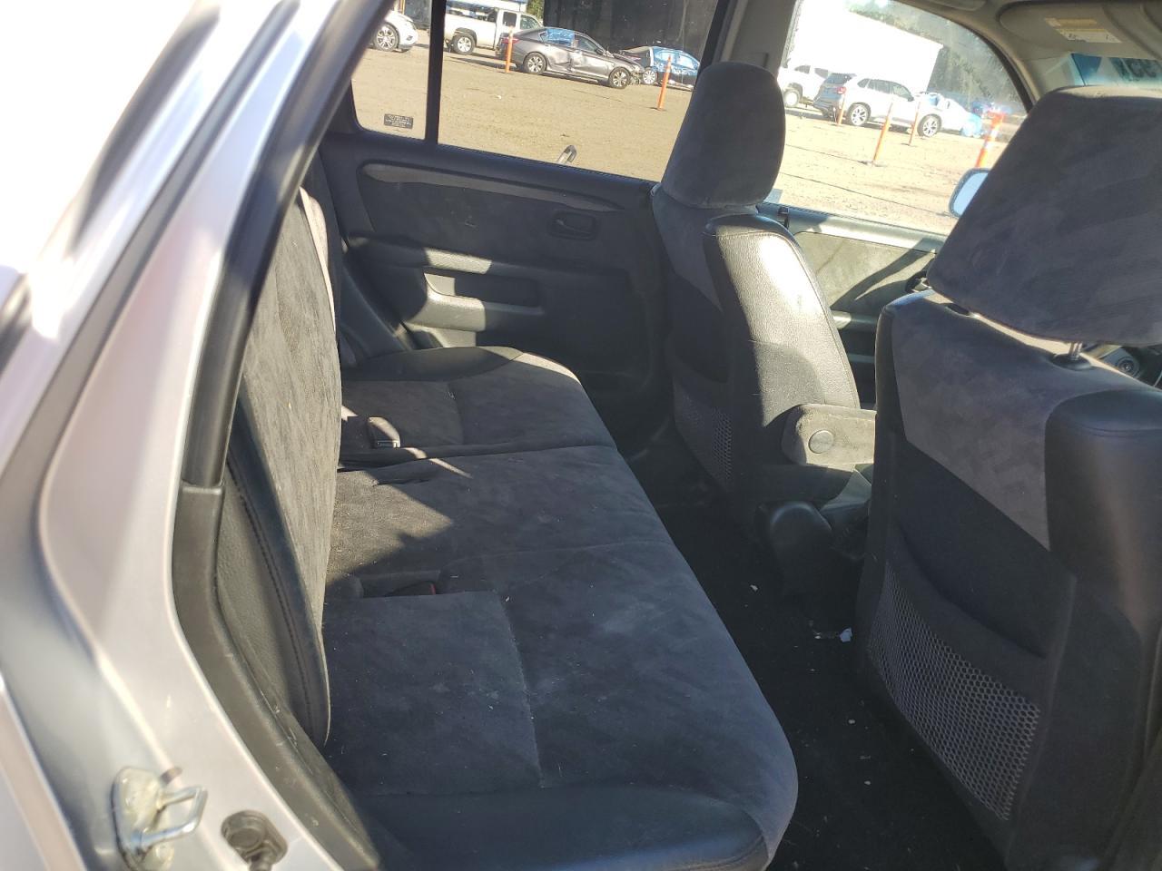 2004 HONDA CR-V