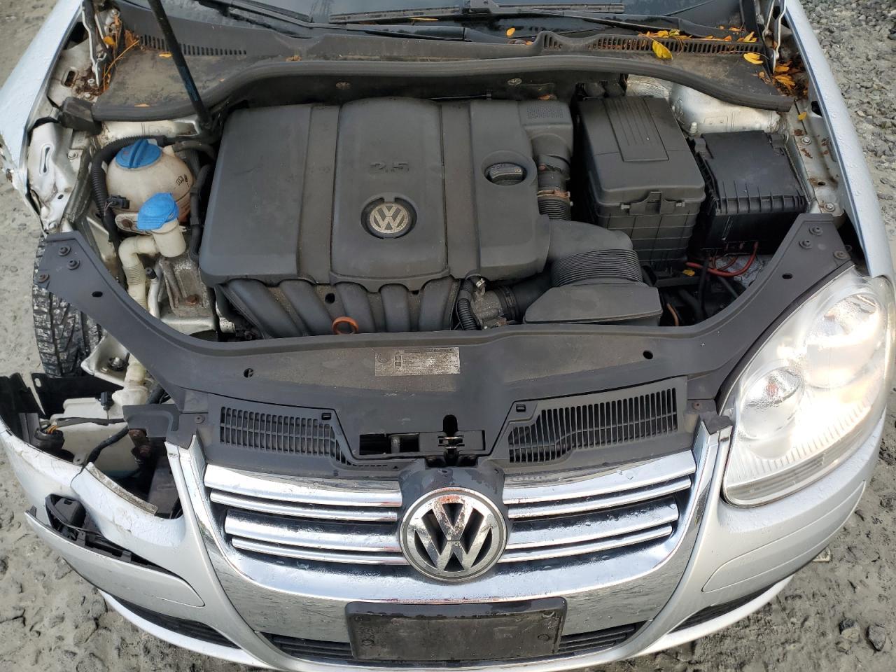 2010 VOLKSWAGEN JETTA