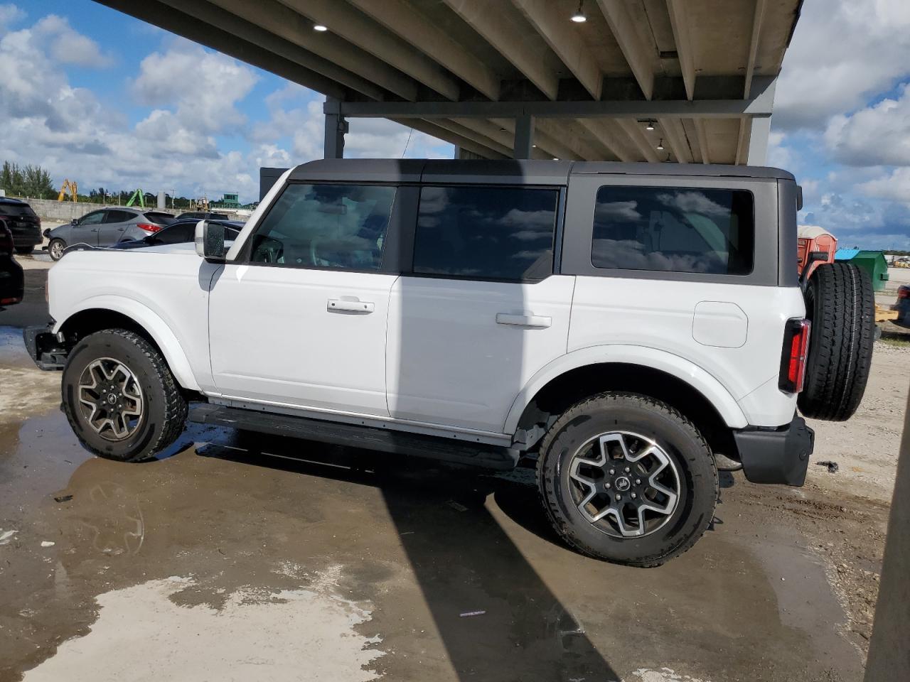 2024 FORD Bronco