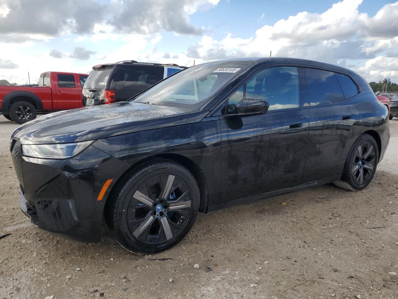2025 BMW iX