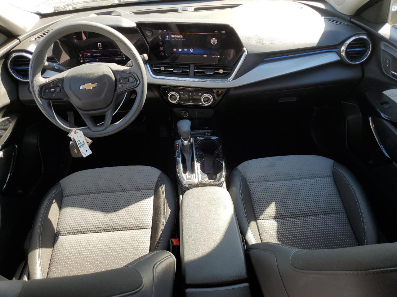 2025 CHEVROLET TRAX