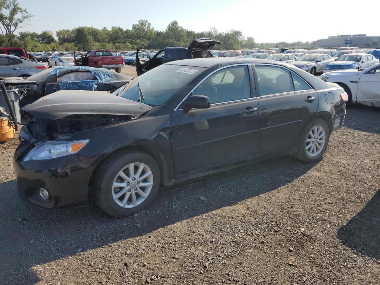 2011 TOYOTA CAMRY