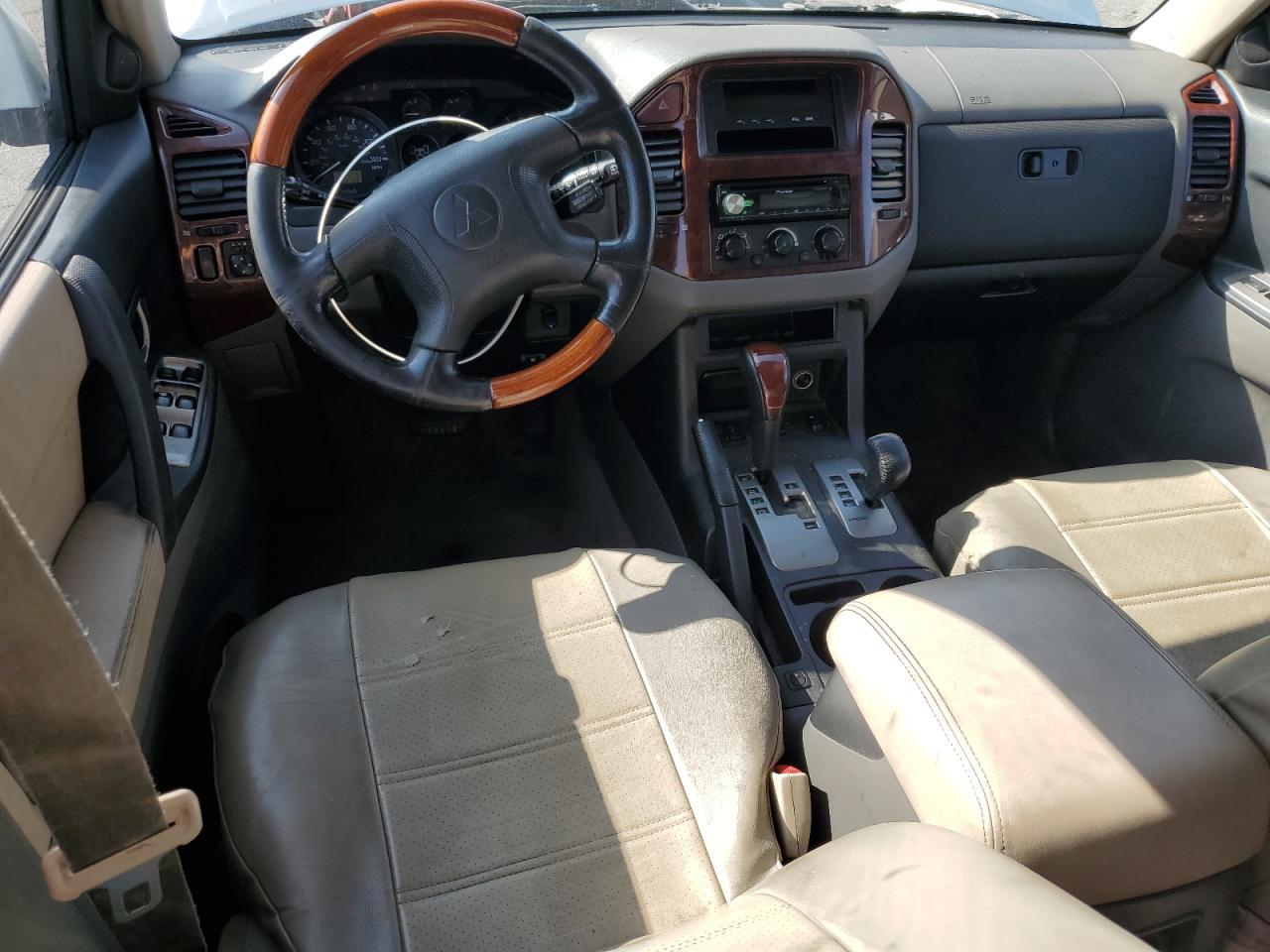 2003 MITSUBISHI Montero