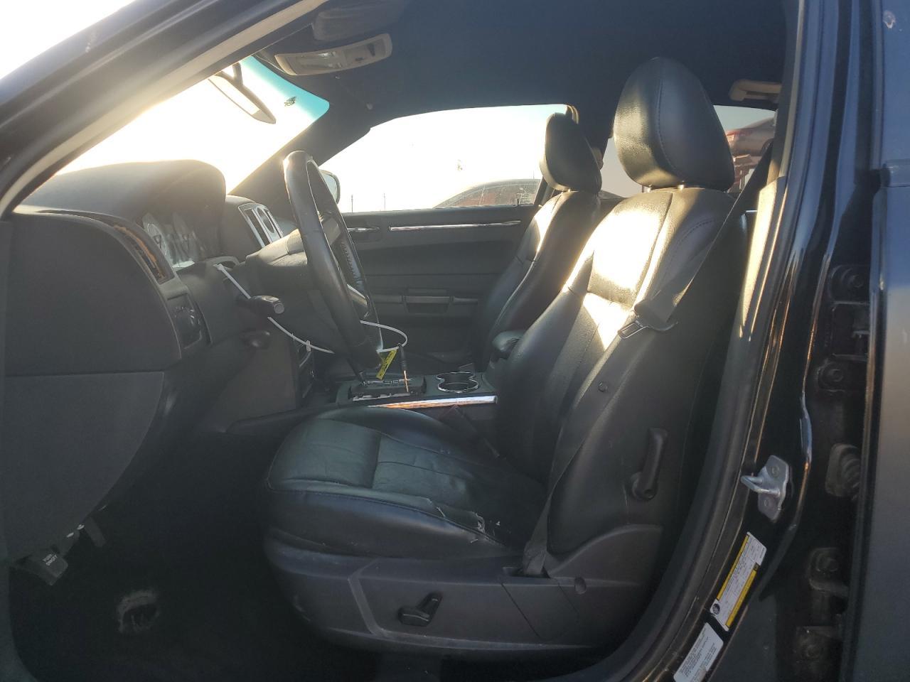 2010 CHRYSLER 300