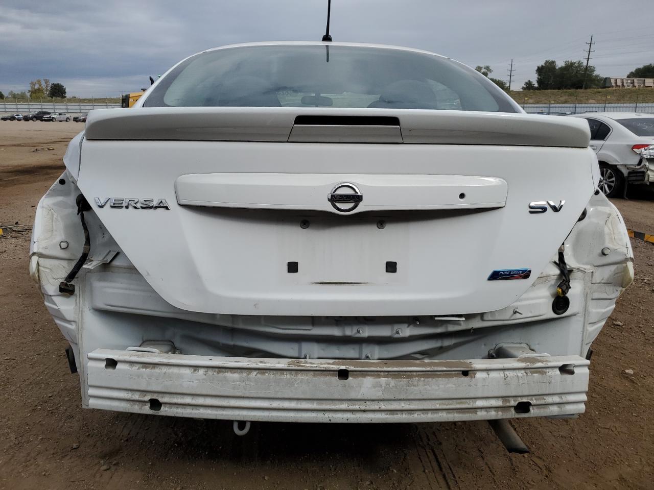 2016 NISSAN VERSA