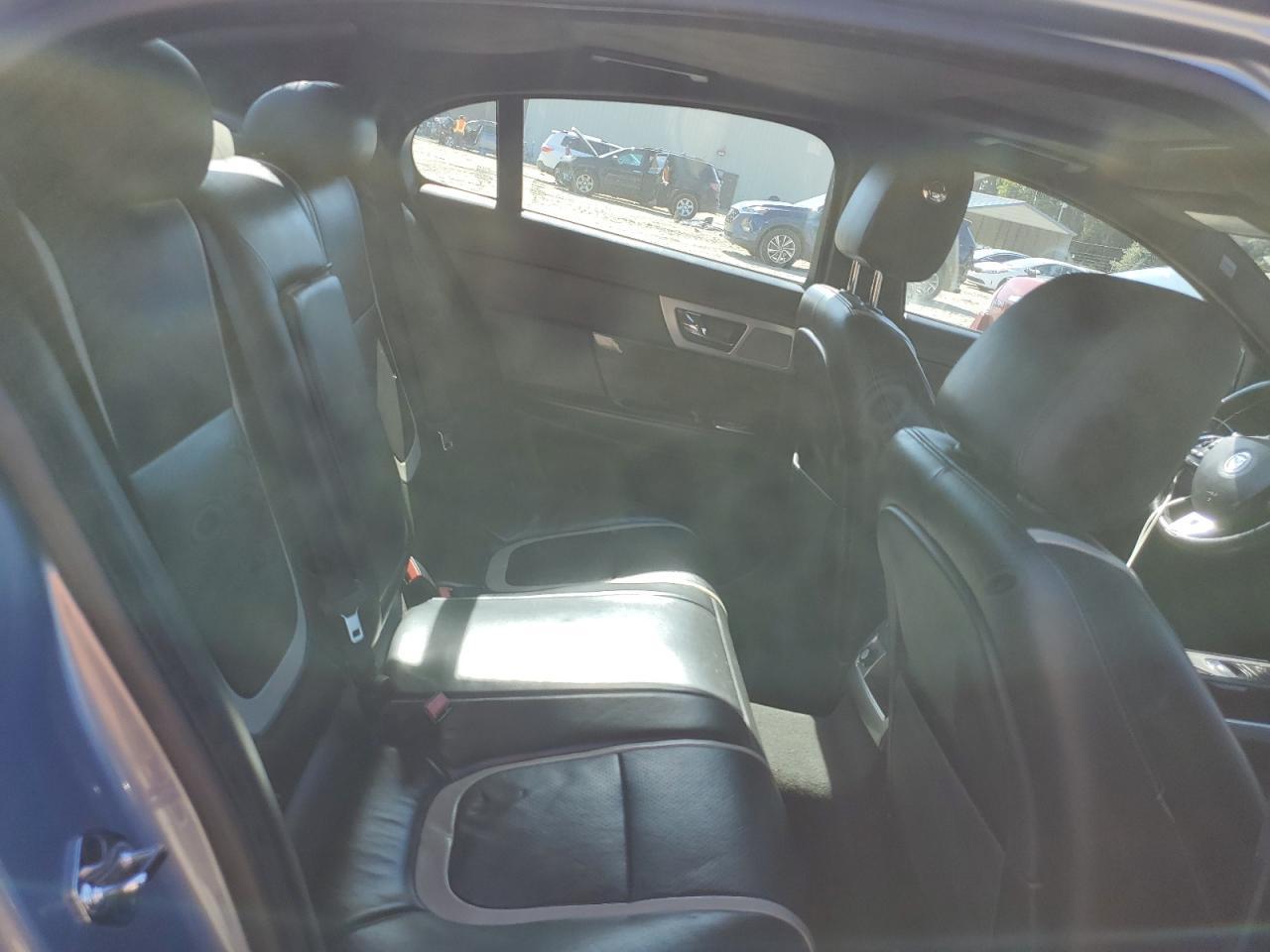 2013 JAGUAR XF