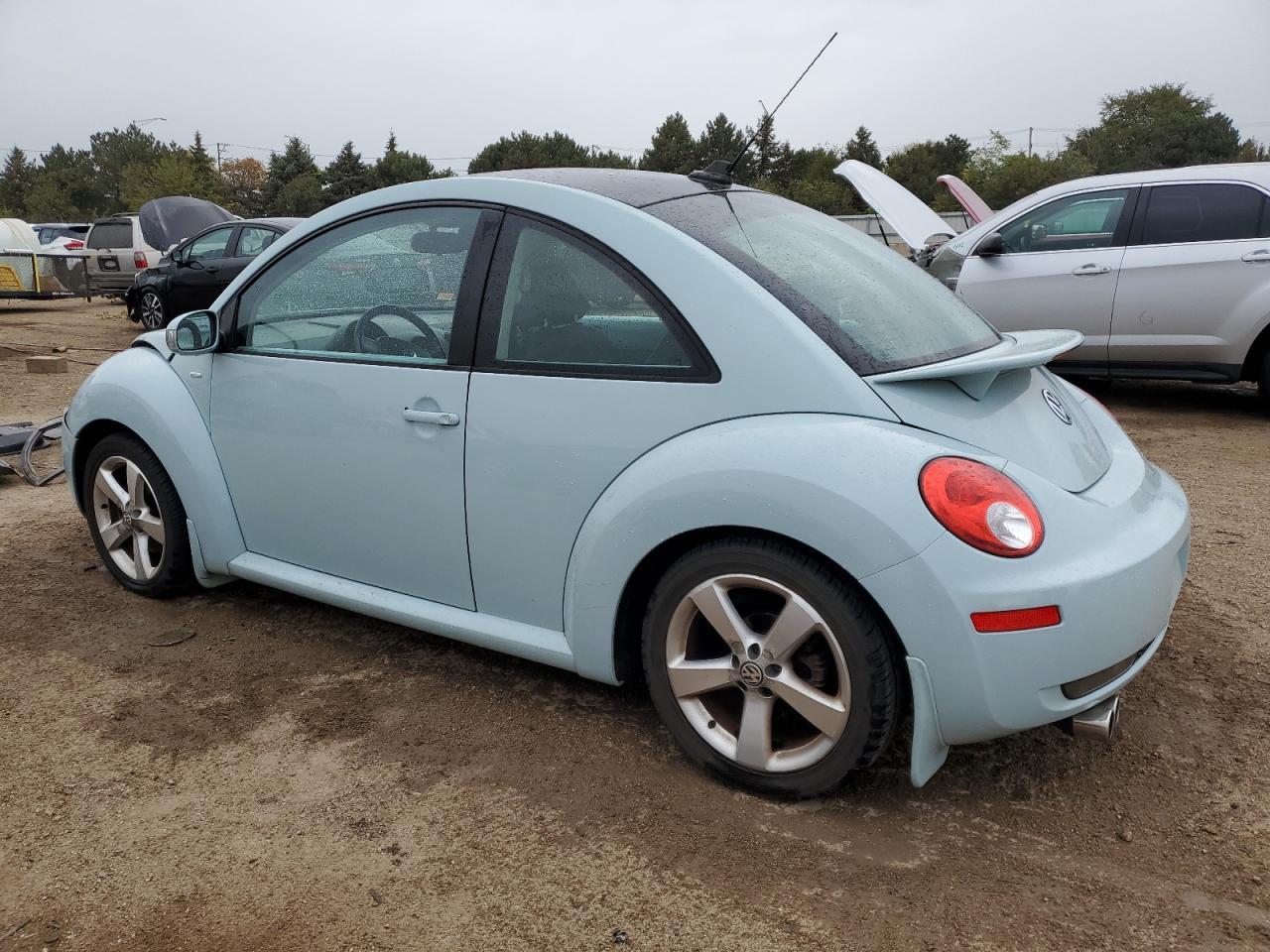 2010 VOLKSWAGEN Beetle