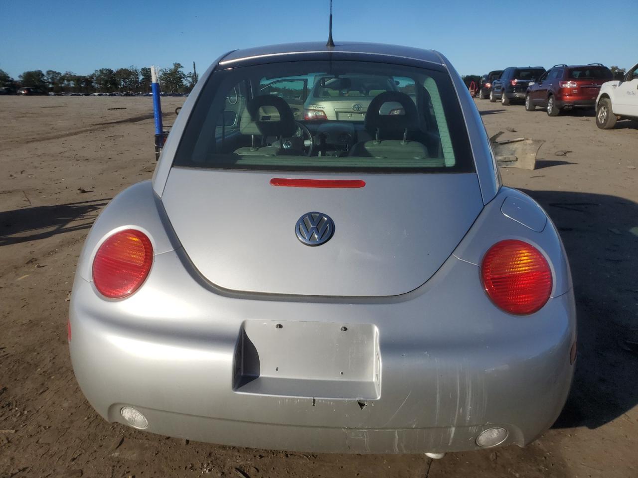 2001 VOLKSWAGEN Beetle