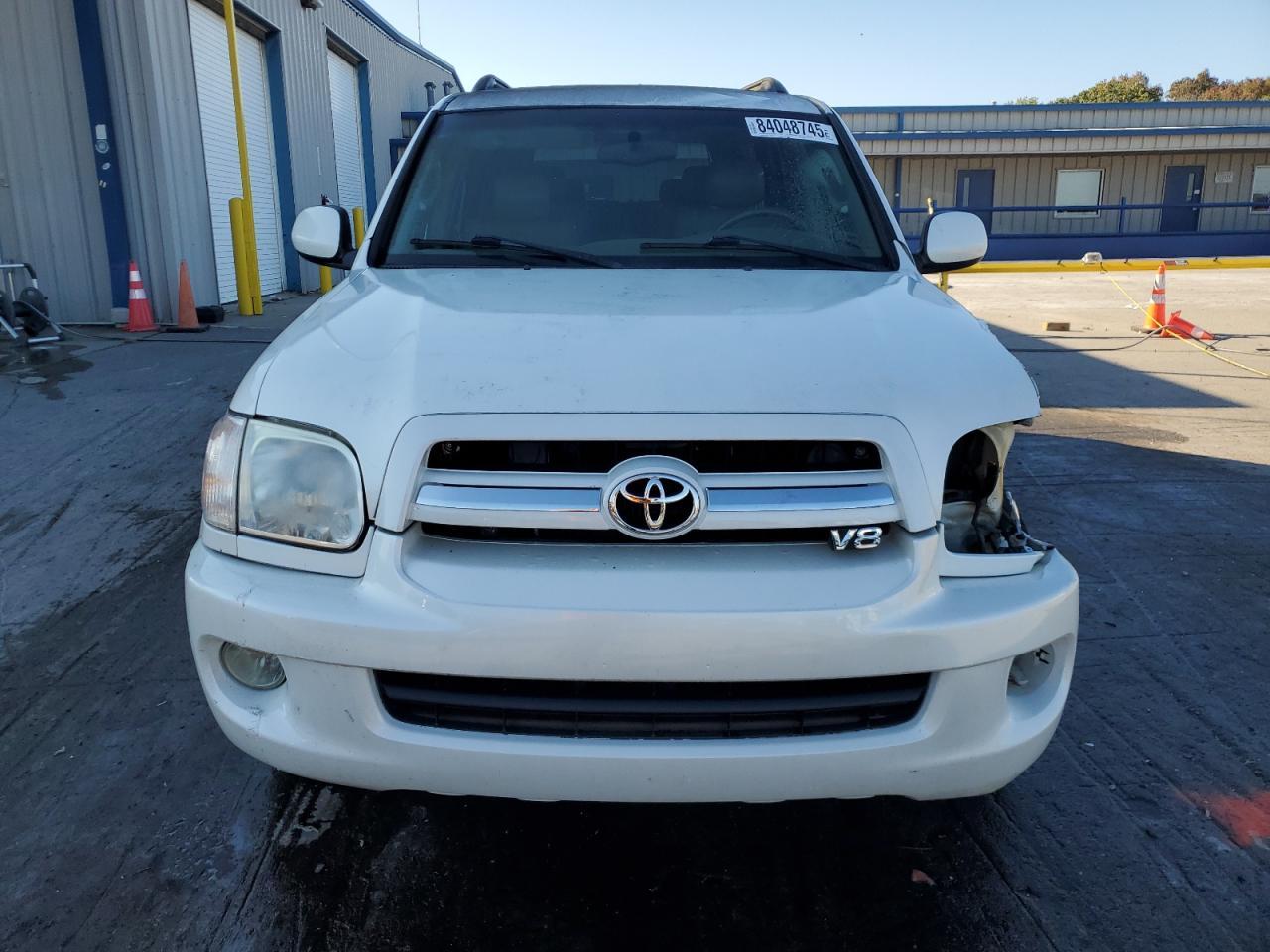 2005 TOYOTA Sequoia