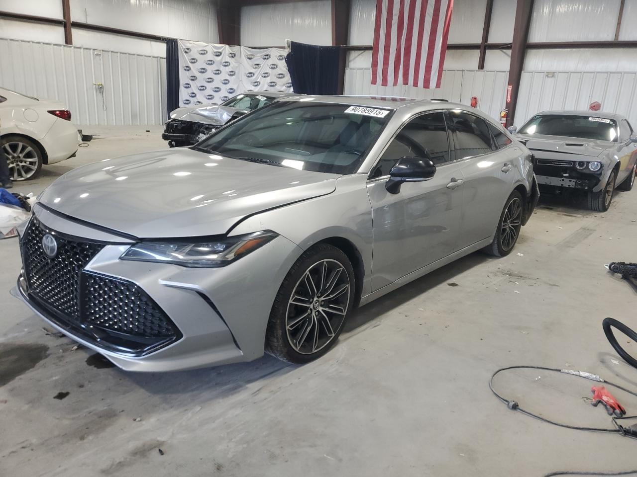 2019 TOYOTA Avalon