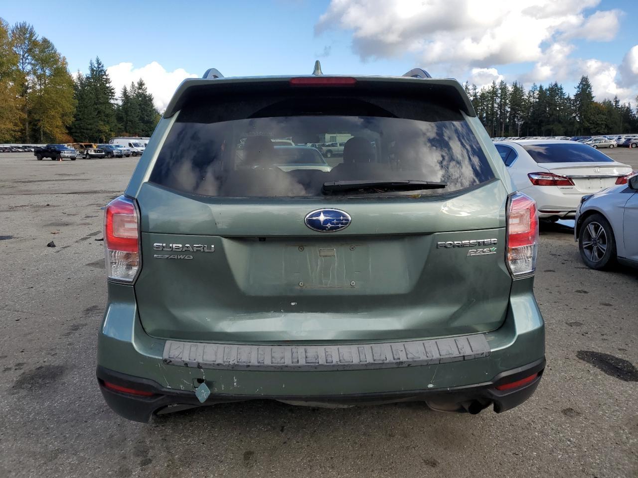 2017 SUBARU FORESTER