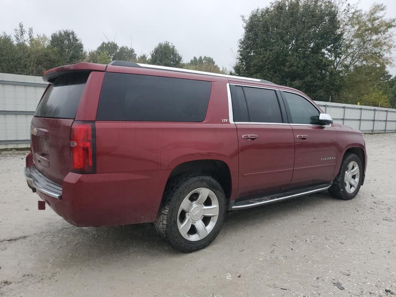 2016 CHEVROLET Suburban