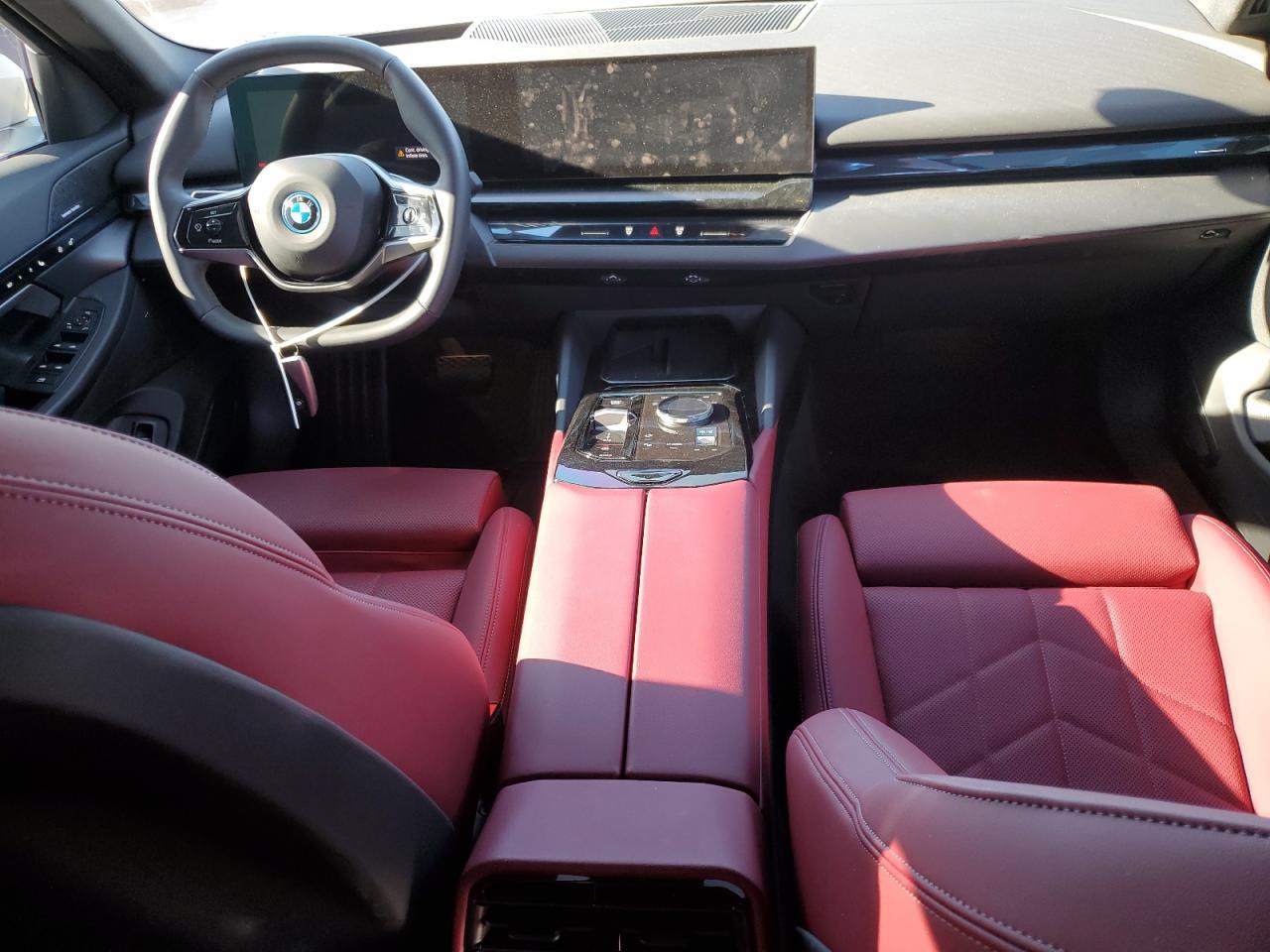 2024 BMW i5