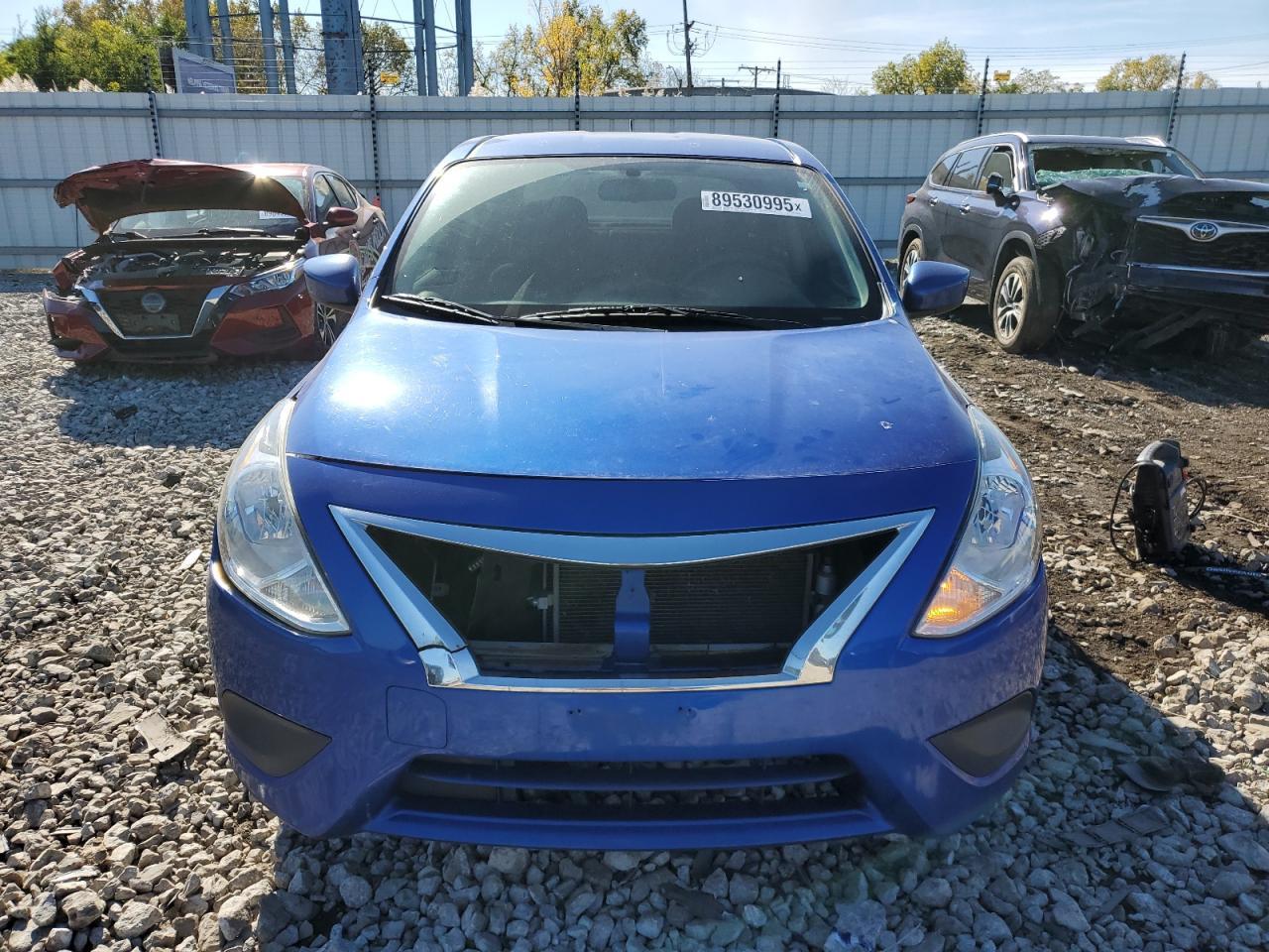 2017 NISSAN VERSA
