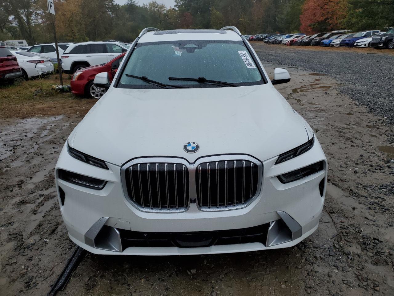 2023 BMW X7