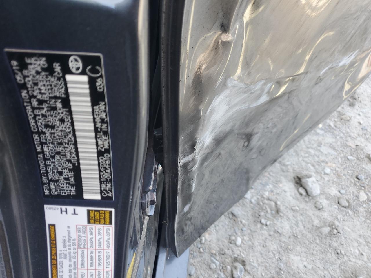 2019 TOYOTA PRIUS