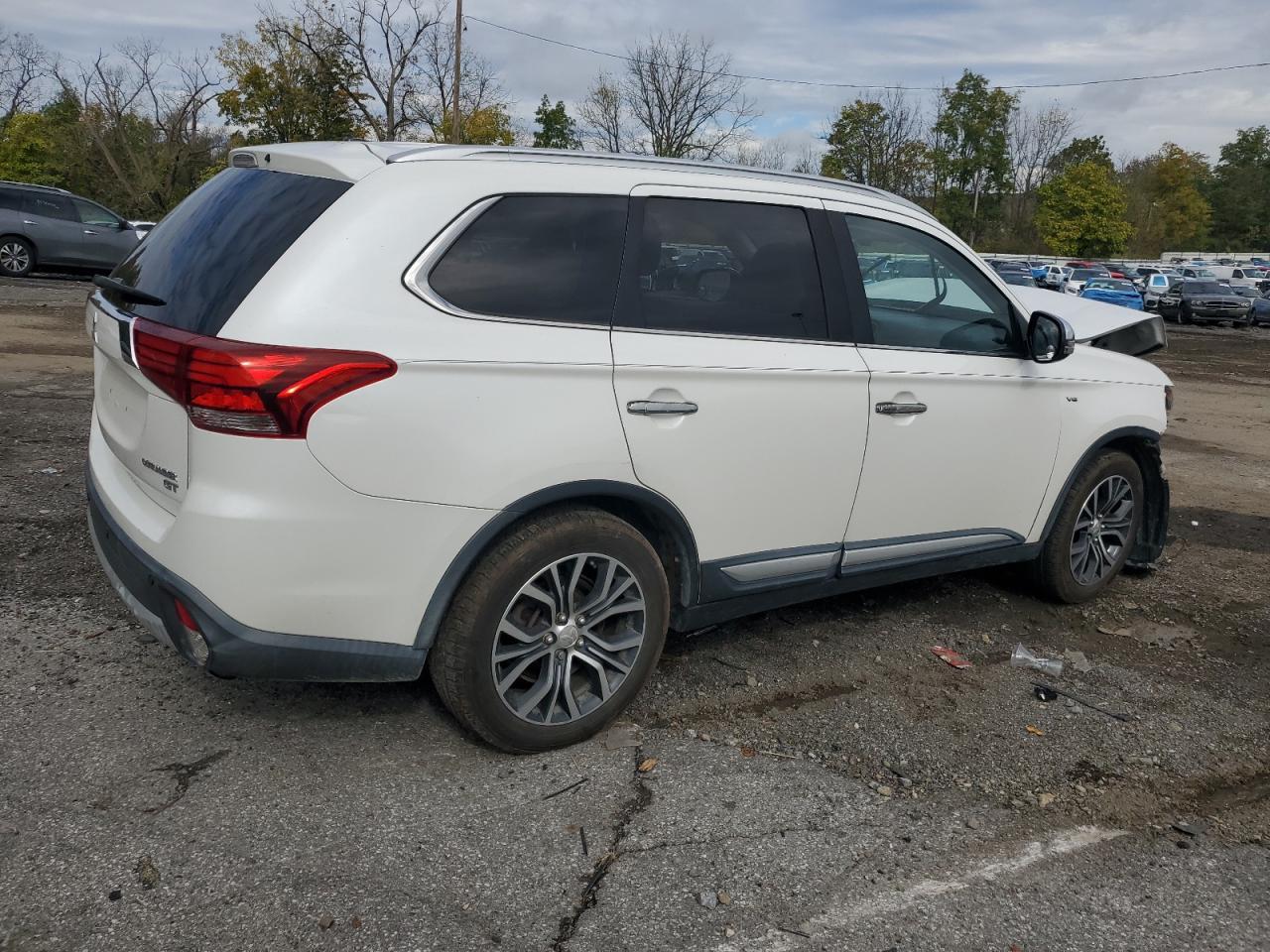 2016 MITSUBISHI outlander