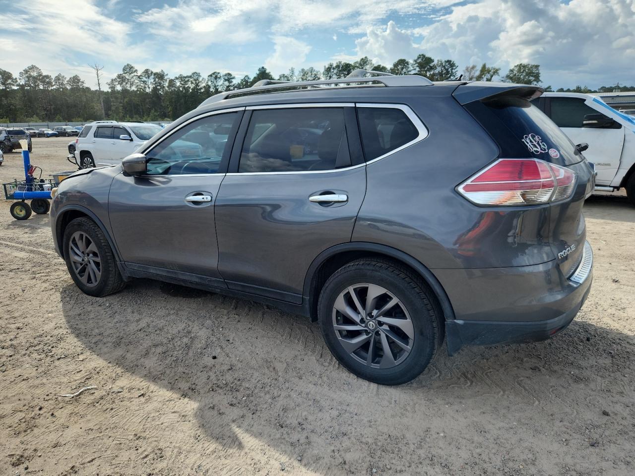 2016 NISSAN ROGUE