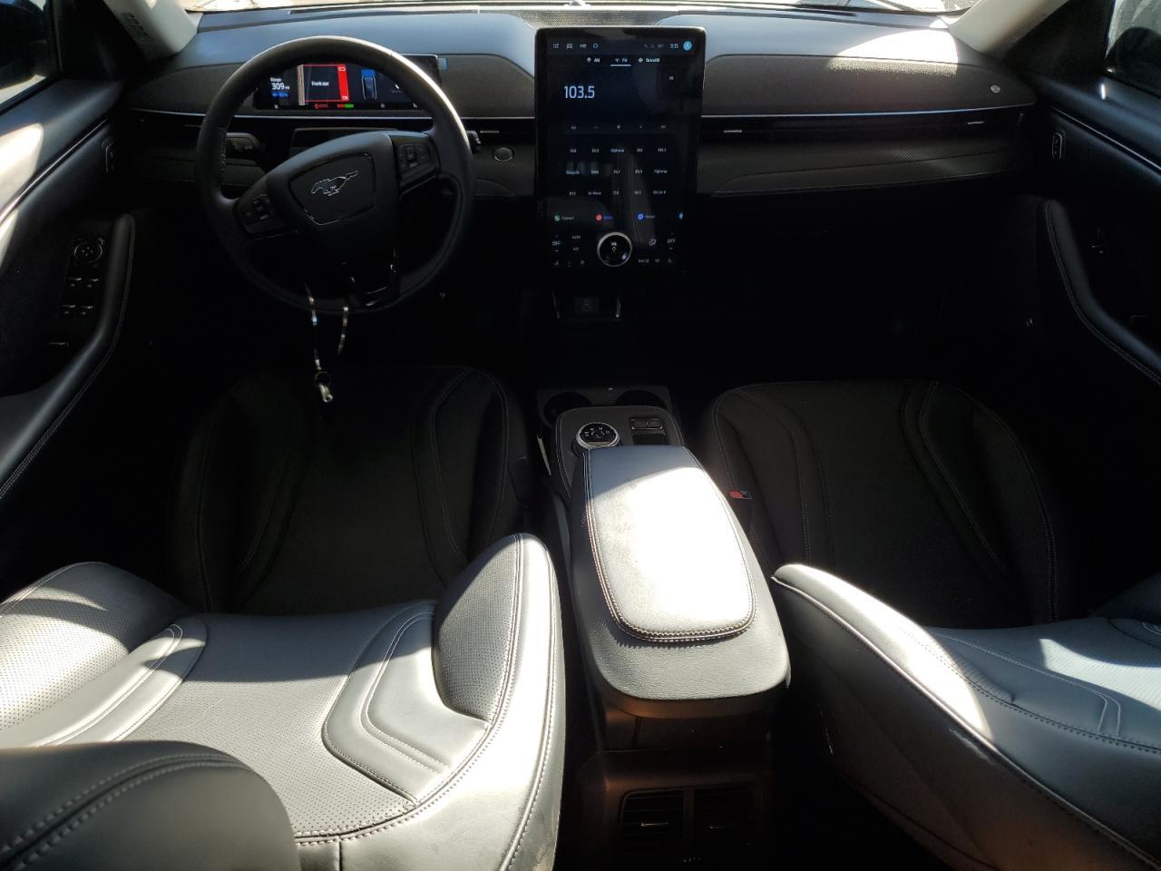 2024 FORD Mustang Mach-E