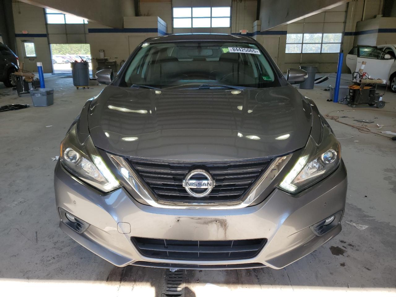 2017 NISSAN ALTIMA