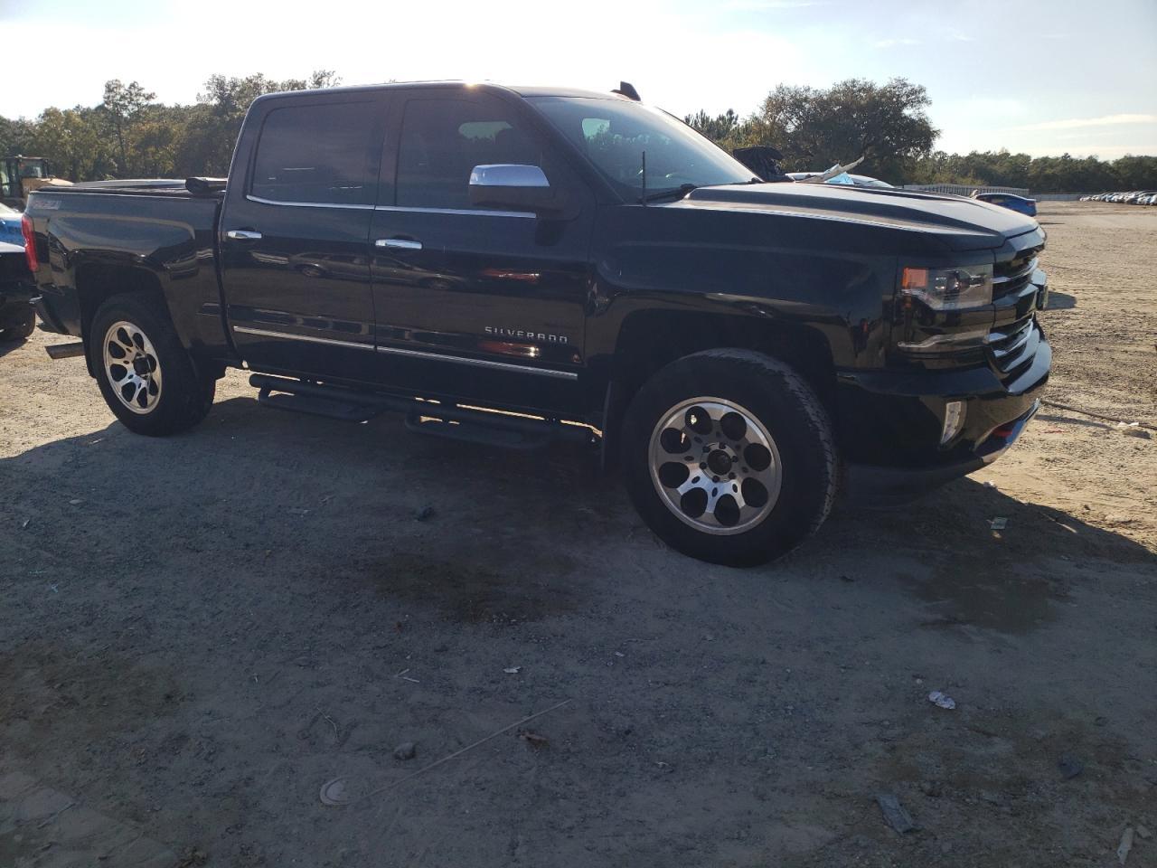 2017 CHEVROLET Silverado