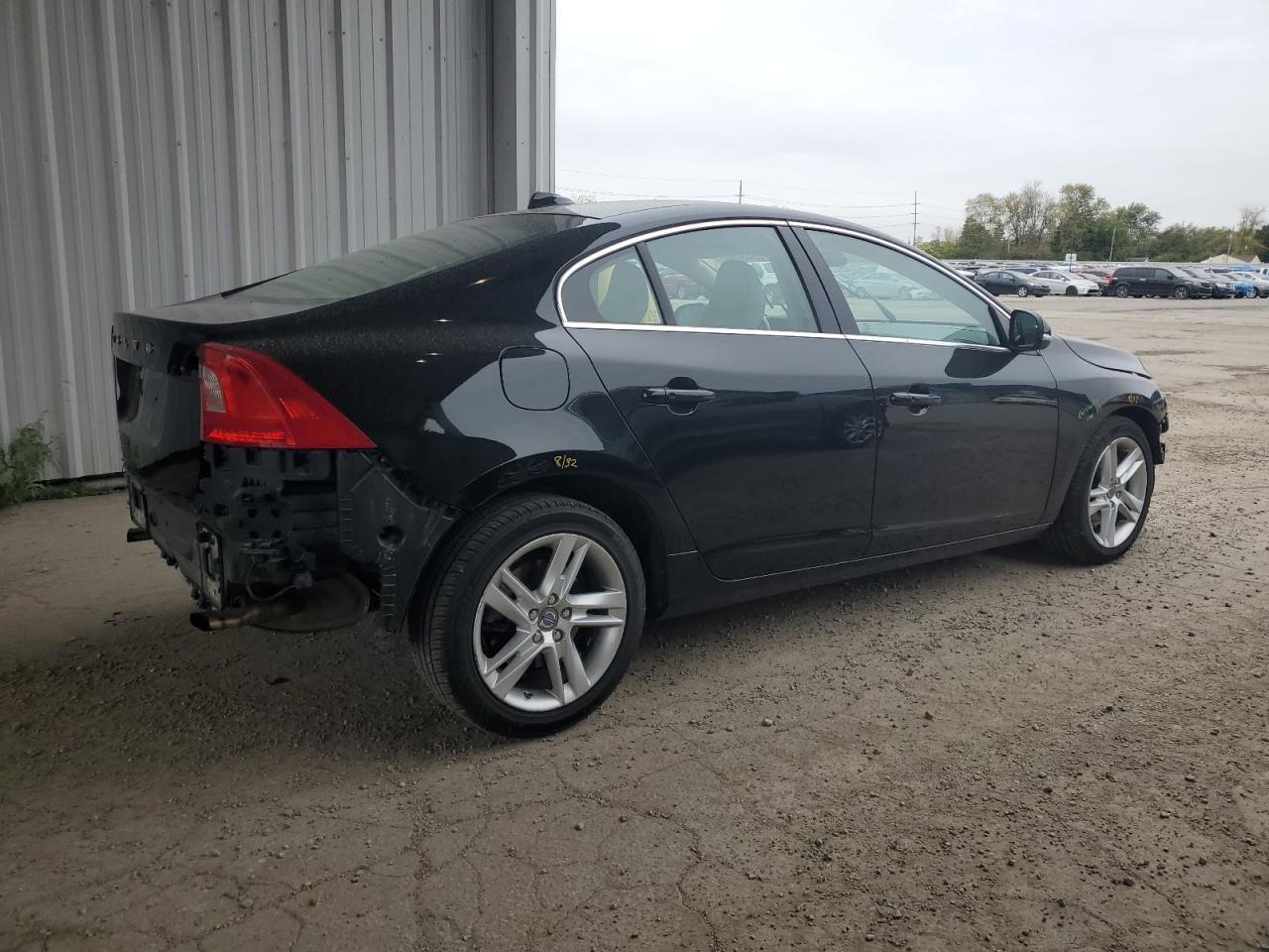 2015 VOLVO S60