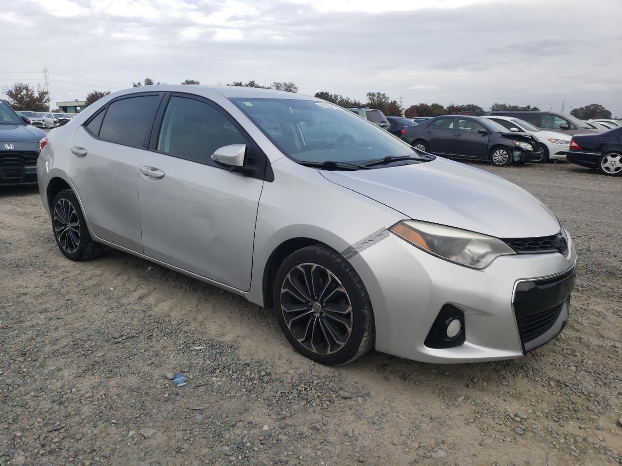2016 TOYOTA COROLLA