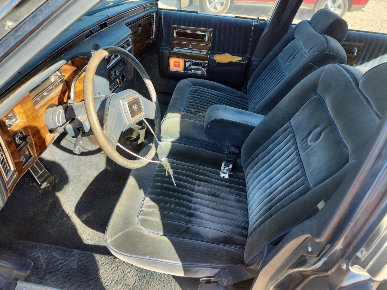 1989 CADILLAC Brougham