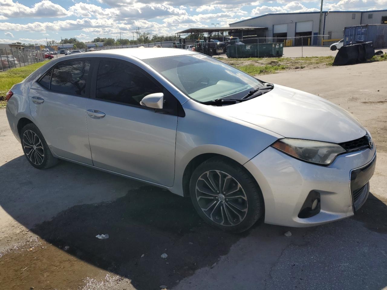 2016 TOYOTA COROLLA
