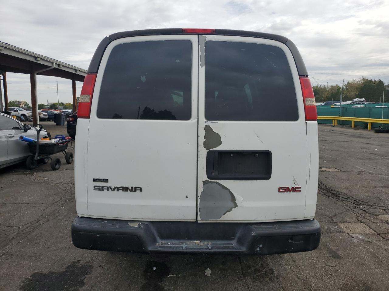 2010 GMC Savana