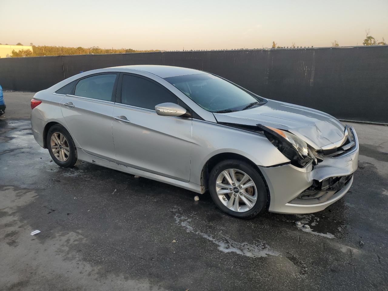 2014 HYUNDAI SONATA